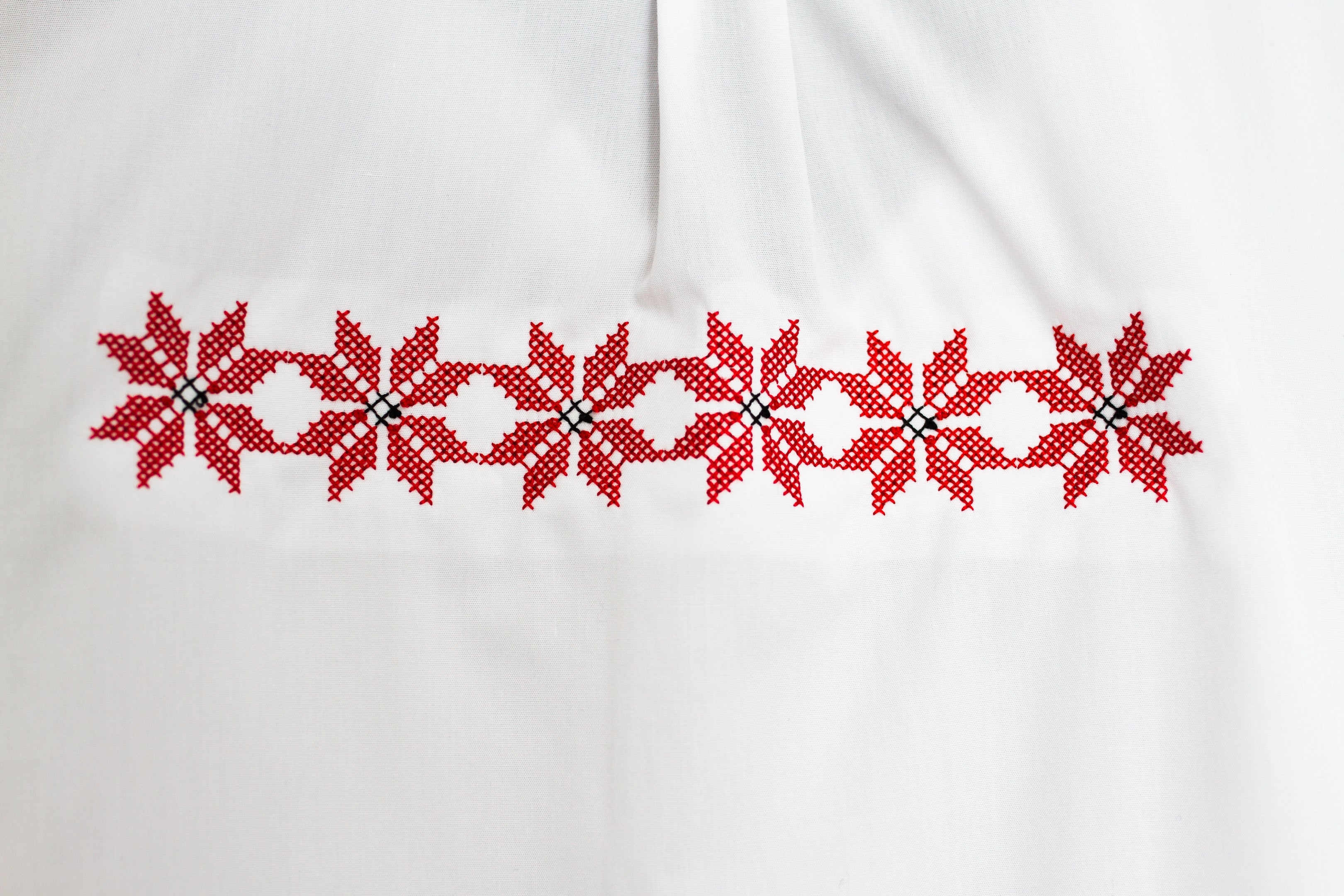 Cămăși cu Broderie